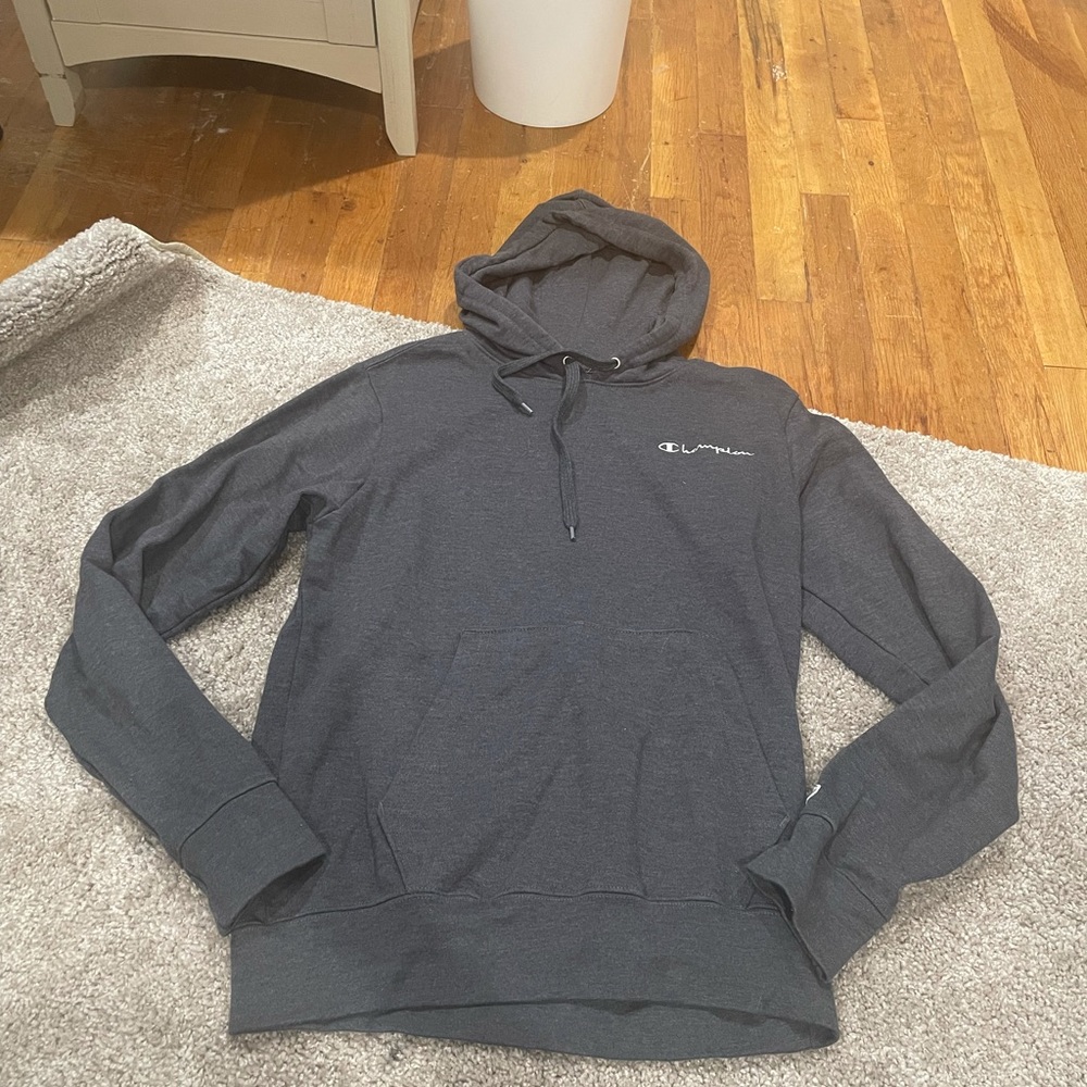Grey pullover champion sweatshirt